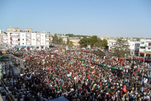 Demonstration_in_Al_Bayda_(Libya,_2011-07-22)